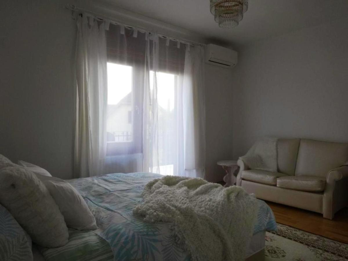 티하니 Laszlo Apartman 아파트 외부 사진