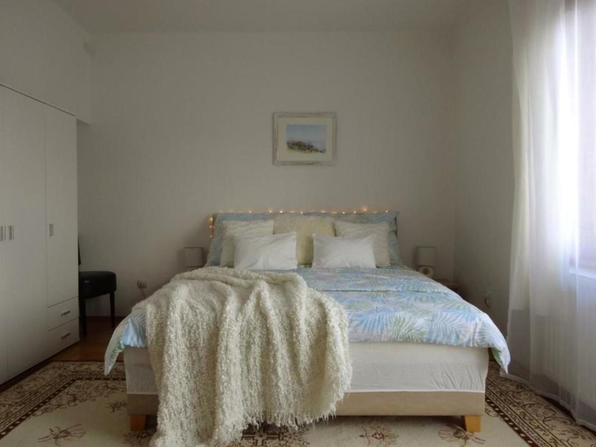 티하니 Laszlo Apartman 아파트 외부 사진
