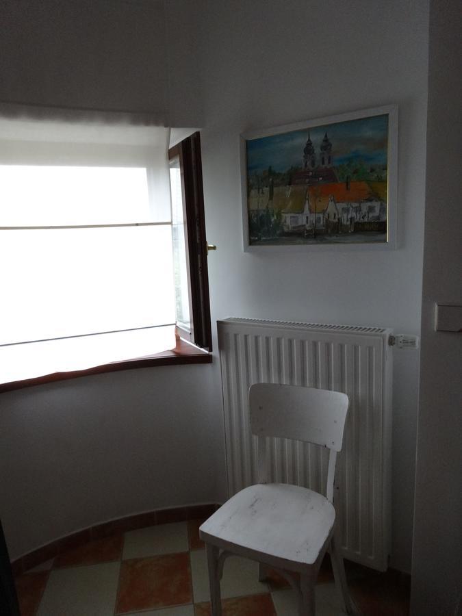 티하니 Laszlo Apartman 아파트 외부 사진